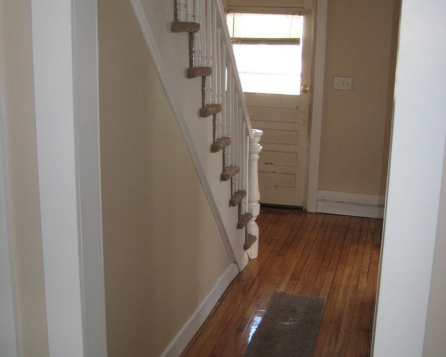 2nd image of 4 Brook St