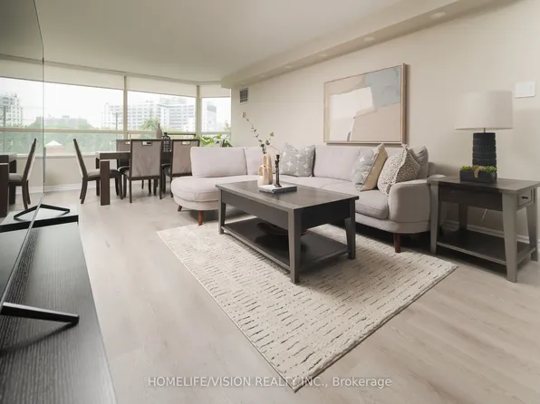 7 Townsgate Dr Unit 413, Vaughan, ON L4J 7Z9