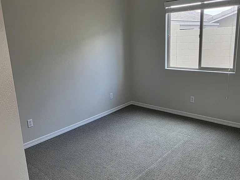 1941 W Stagecoach St — Photo 32