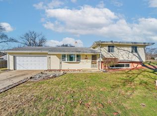 19075 Dresden Dr, South Bend, IN 46637