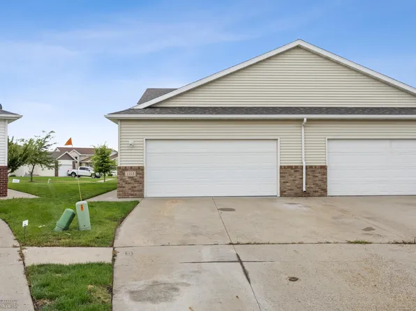 1113 39th Ave S, Moorhead, MN 56560