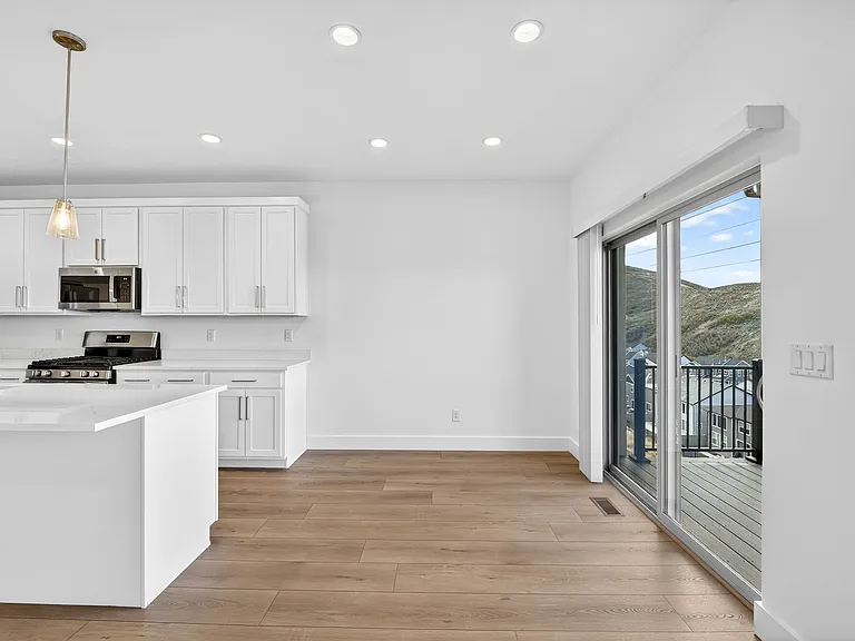 2203 W Swift Fox Dr — Photo 7