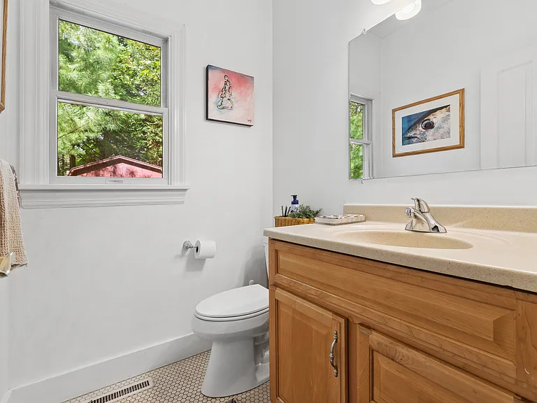 20 Howard St — Photo 27