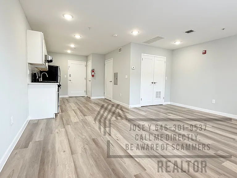188 Lafayette St #90 — Photo 4
