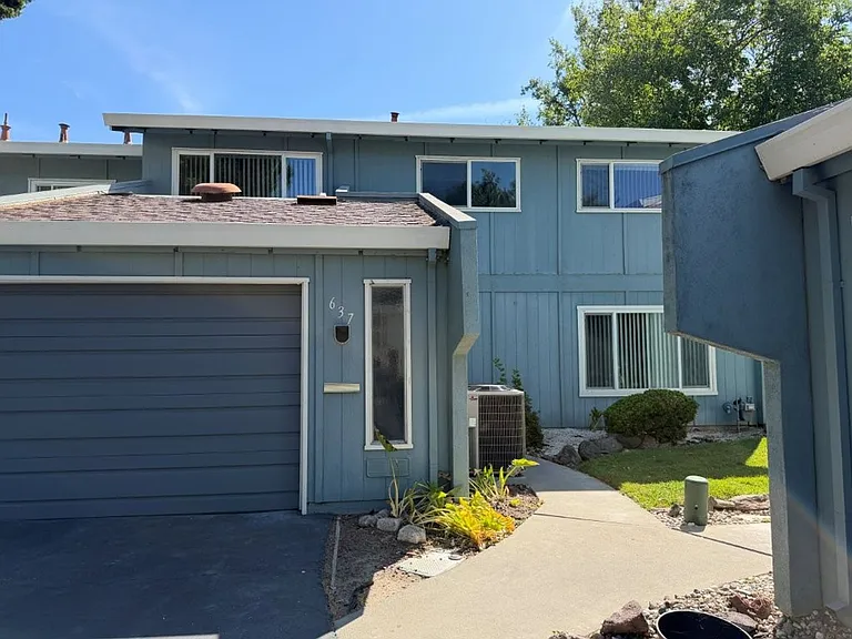 637 Knollwood Dr — Photo 2