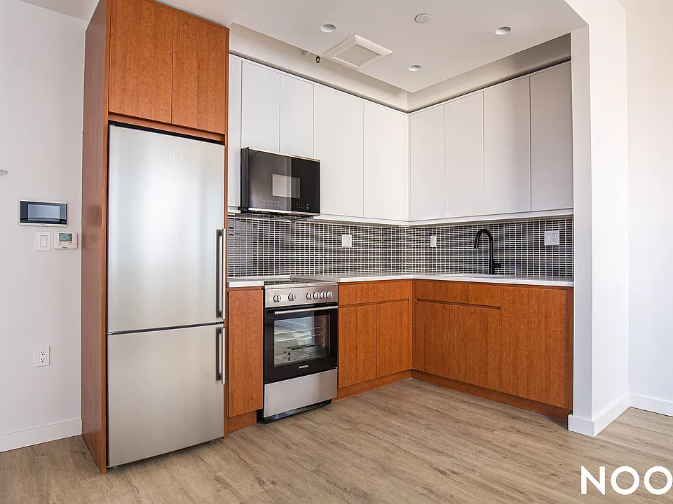 276 Grand Concourse #808NT