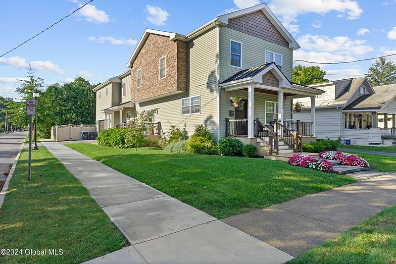3rd image of 138 Lincoln Avenue