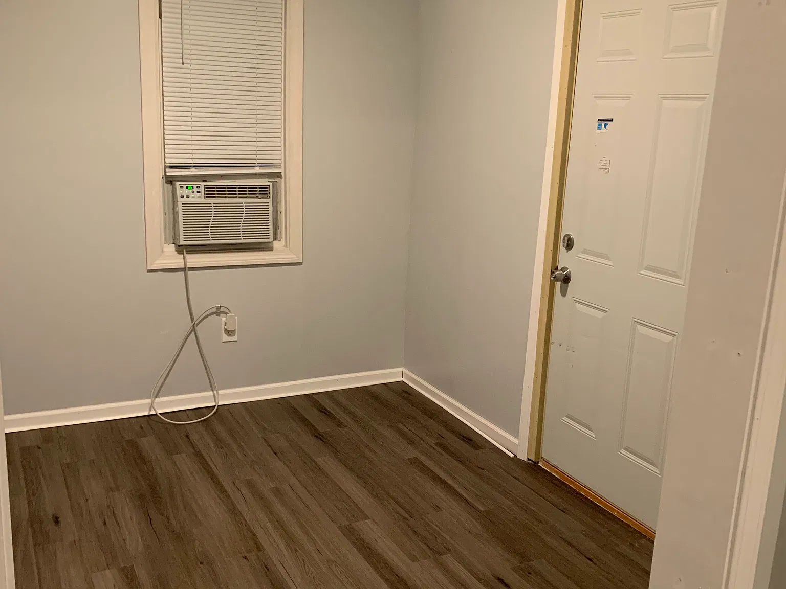 2 bed, 750 sqft, $1,350 — Photo 1