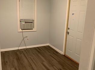 6-8 N Lancaster Ave, Aurora, IL 60506