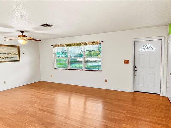 5th image of 1405 Huntdale ST E
