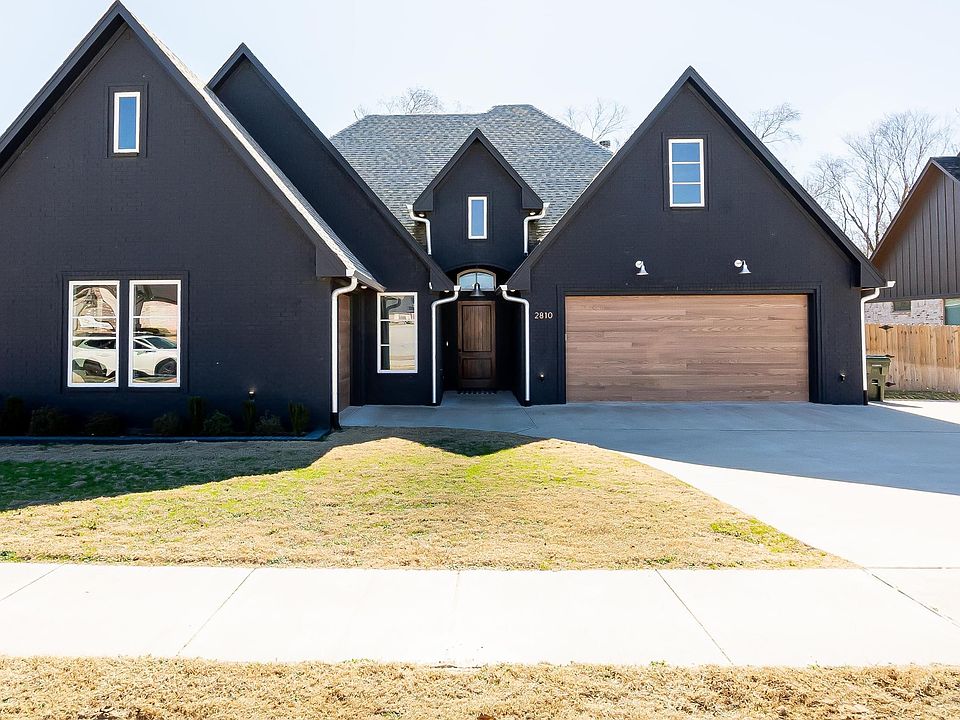 1st image of 2810 Barton Creek Cir