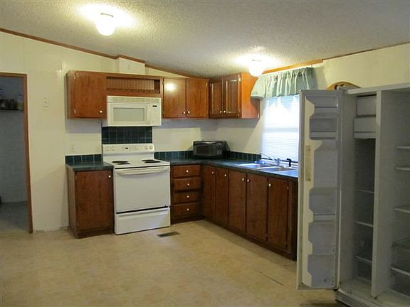 4th image of 278 Valley Ln