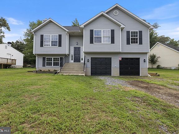 3rd image of 26081 Hills Dr