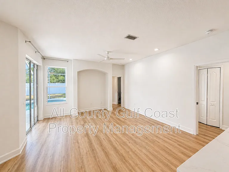 11318 Pine Lilly Pl — Photo 7