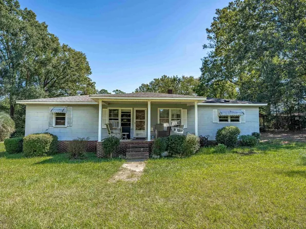 126 Maple Leaf Ln, Batesburg, SC 29006