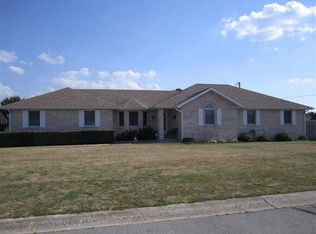 2917 Chantilly St, Lebanon, MO 65536