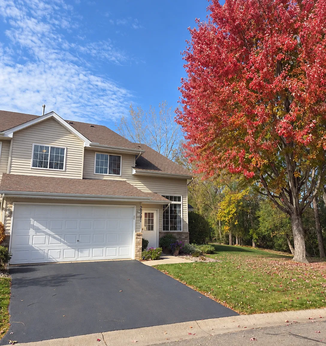 3 bed, 1.5 bath, 1358 sqft, $1,995 — Photo 1