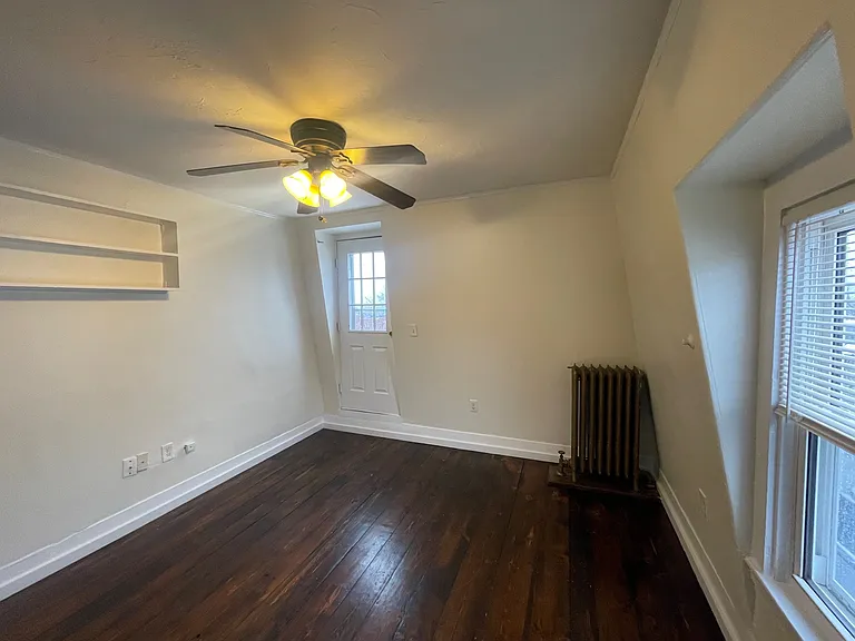 143 Highland Ave #3B — Photo 3