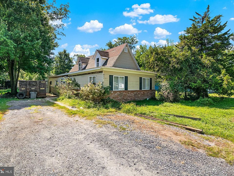 1st image of 811 Cedar Ave