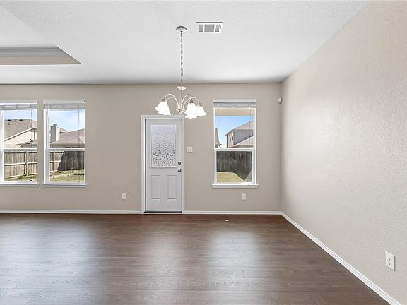 4th image of 2208 Buelingo Ln