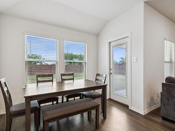 4th image of 2121 Berrywood Dr