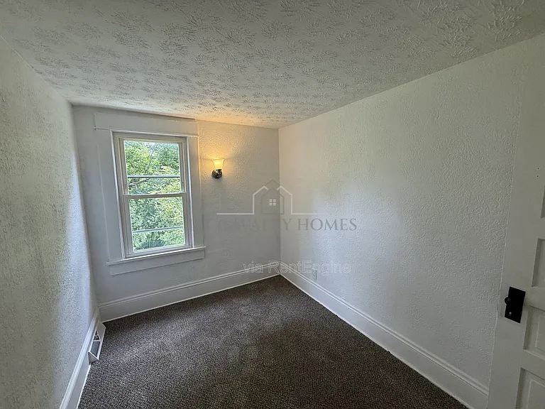 257 Arch St — Photo 6