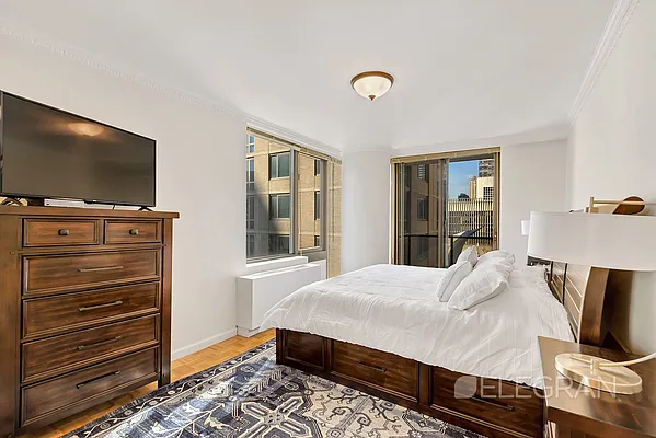 Sold by (Legacy) Elegran | media 4