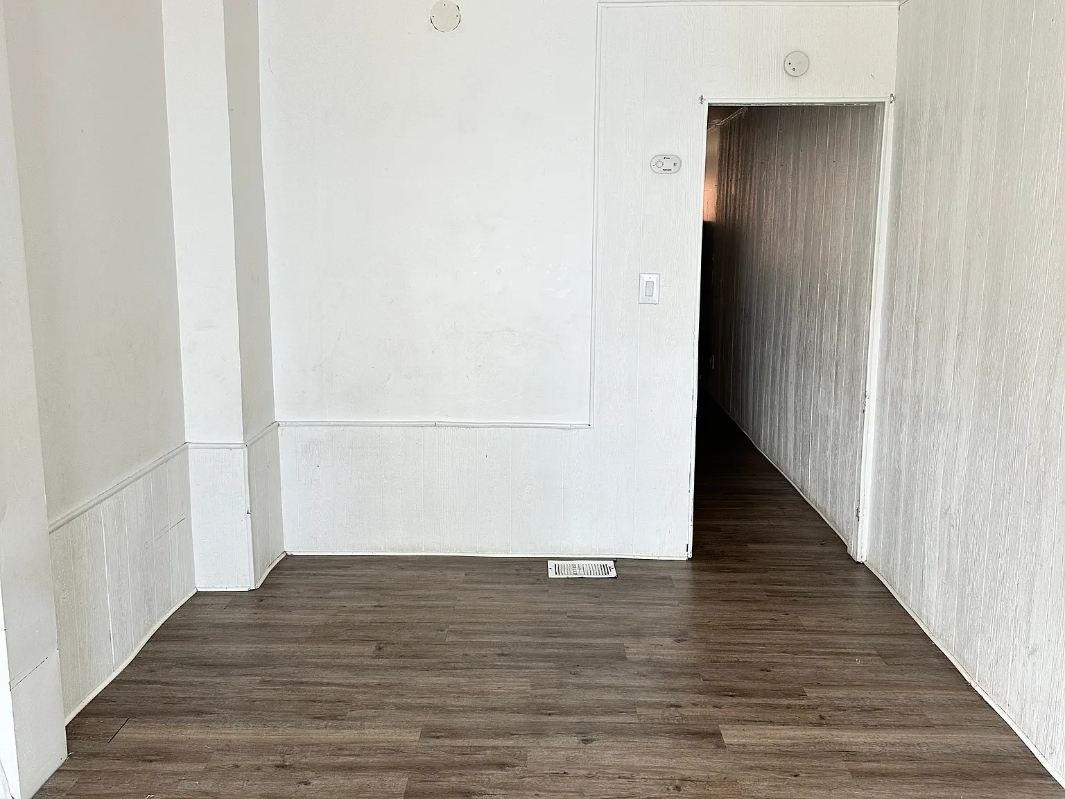 3 bed, 1200 sqft, $1,600 — Photo 1