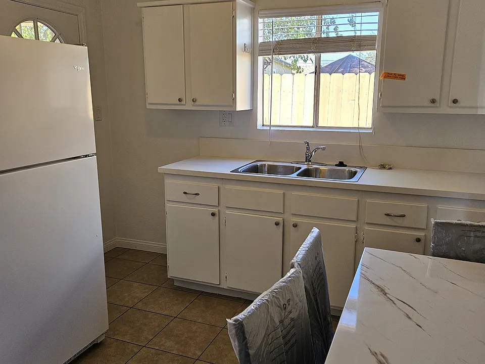 1241 Clavel Ave
