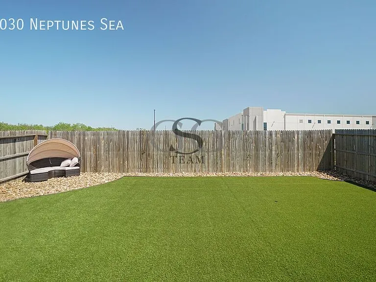 3030 Neptunes Sea — Photo 12