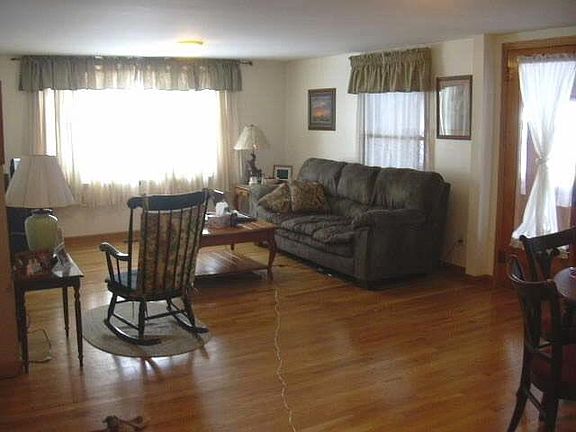5th image of 22500 Gage St