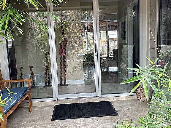5th image of 5935 Woodridge Rock