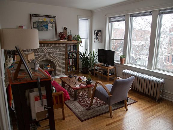 2nd image of 2855 N Hamlin Ave