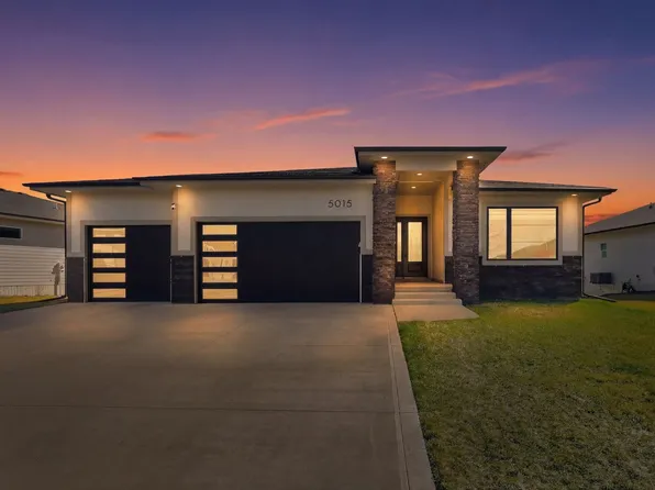 5015 149th Ct, Urbandale, IA 50323