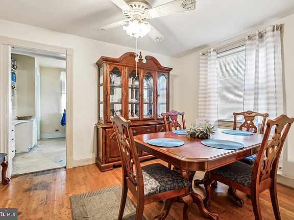 5th image of 114 Houseworth St