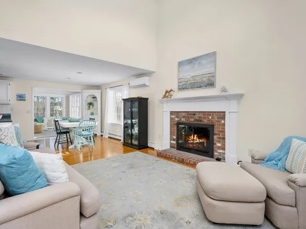 36 Island St, South Dennis, MA 02660