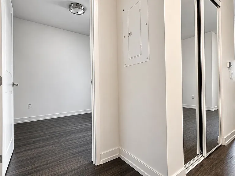 4010 Eglinton Ave W #427 — Photo 9