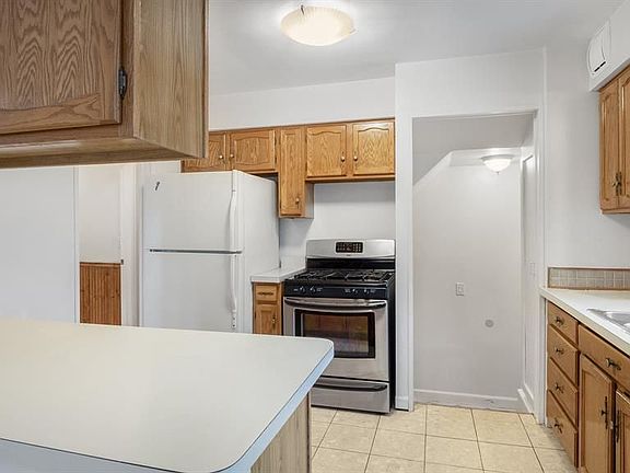 3rd image of 3536 Cornell St