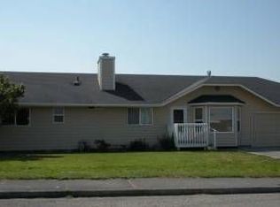 109 N 9th Ave, Sequim, WA 98382