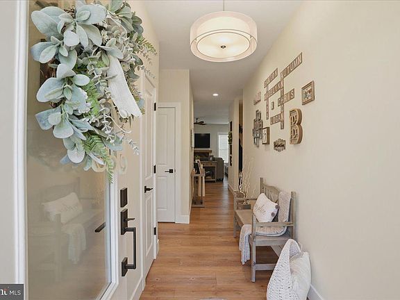 3rd image of 306 Dogwood Dr