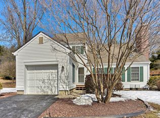 26 Hampton Ct, Basking Ridge, NJ 07920