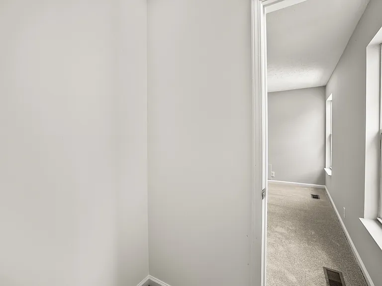 3127 Creekview Ln — Photo 44