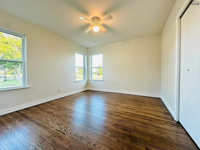 4300 Phillips Dr — Photo 10
