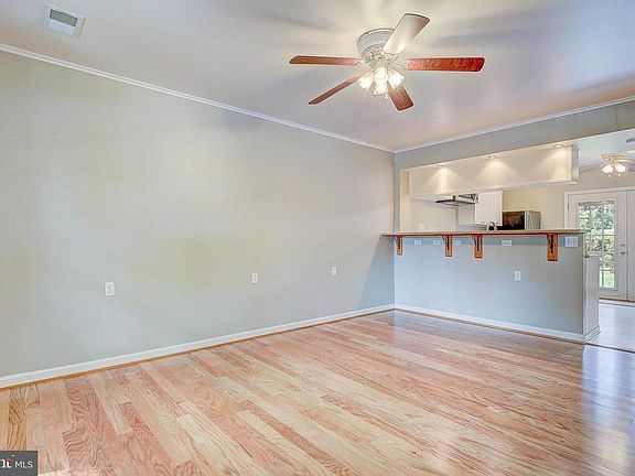 4th image of 8395 Norwood Dr