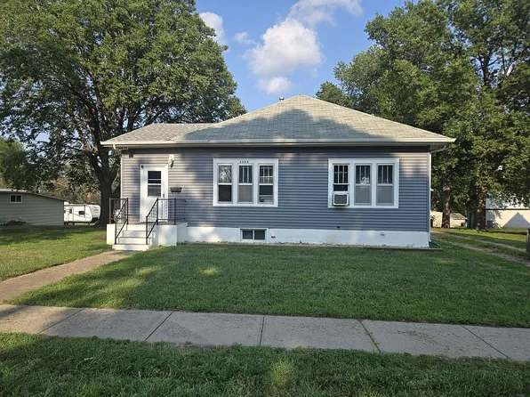 1205 W 4th St, Crofton, NE 68730