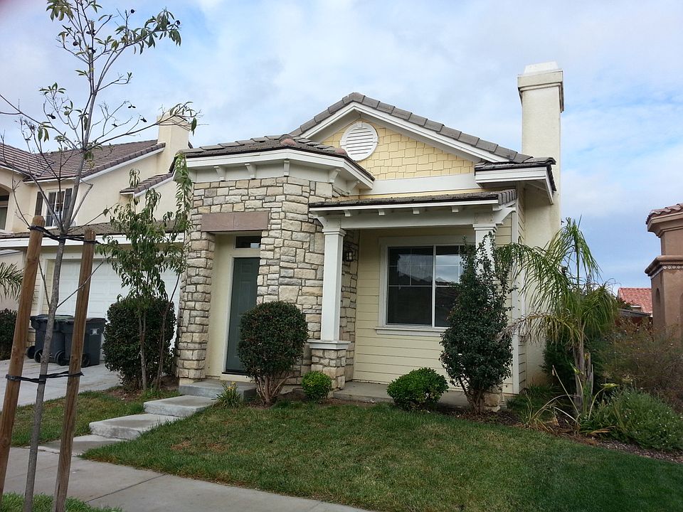 1st image of 941 Burgundy Ct