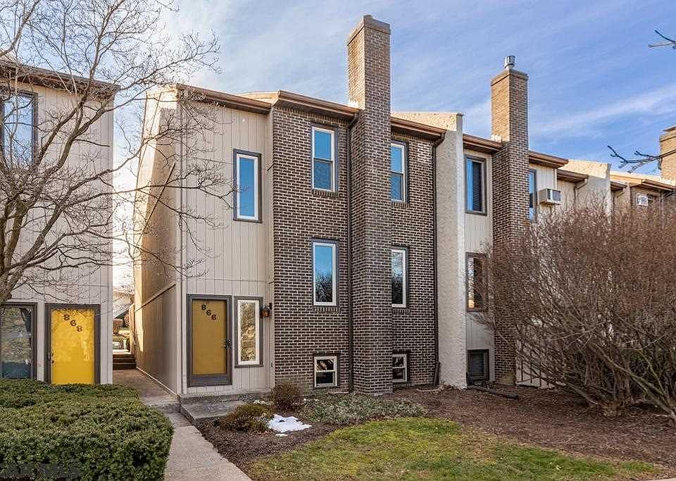 1st image of 866 W Aaron Dr