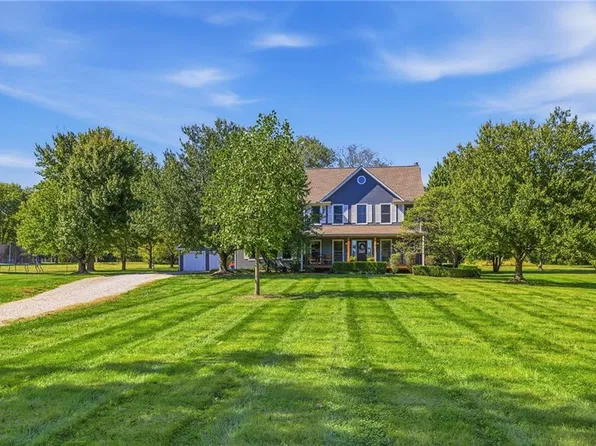 24112 S Wildgoose Ln, Peculiar, MO 64078