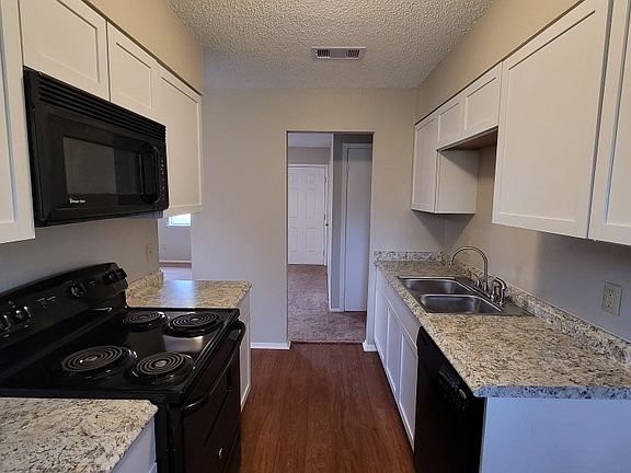 2nd image of 442-908 Avenue D