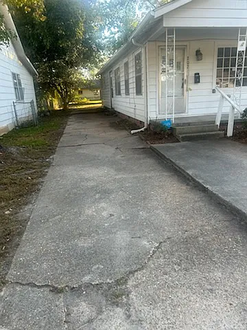 202 W 26th Ave — Photo 3
